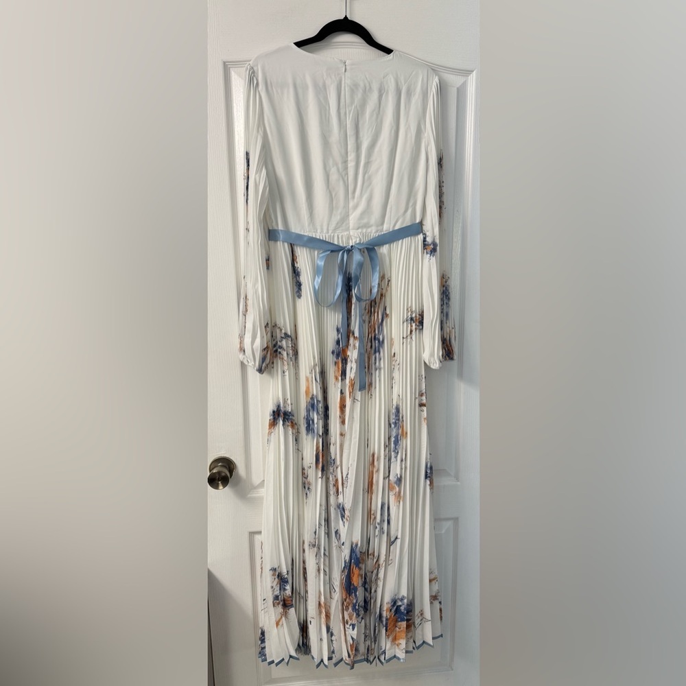 Fehaute Pleated Floral Chiffon V Neck Long Balloon Sleeve A-Line Maxi Dress - Picture 5 of 16